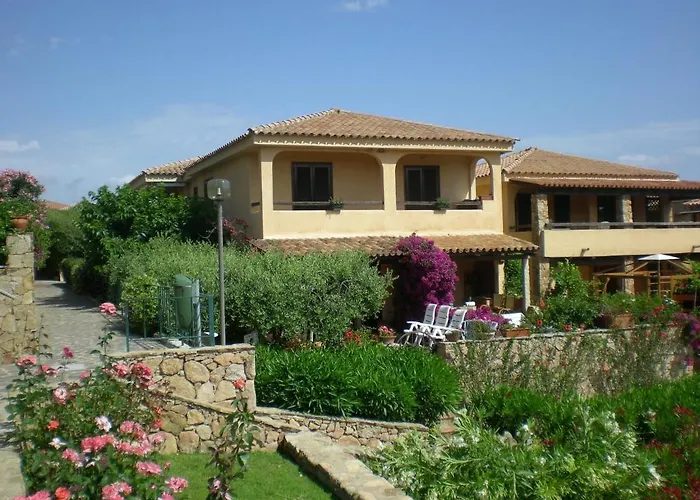 Baia De Bahas - & Apartmanhotel Marinella