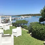 Ξενοδοχείο με διαμερίσματα Baia De Bahas - & 3*