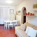 Ξενοδοχείο με διαμερίσματα Baia De Bahas - & 3*