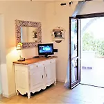 Ξενοδοχείο με διαμερίσματα Baia De Bahas - & Santa Marinella