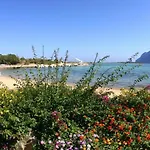 Baia De Bahas - & 3* Santa Marinella