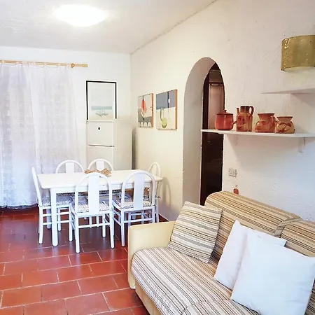 Aparthotel Baia De Bahas - & 3*